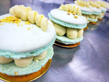 Load image into Gallery viewer, Macaron - Giant Pistachio
