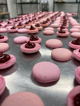 Charger l&#39;image dans la galerie, Macaron - Fraises
