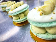 Load image into Gallery viewer, Macaron - Giant Pistachio
